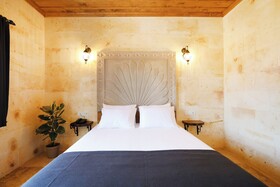 Rocca Stone House