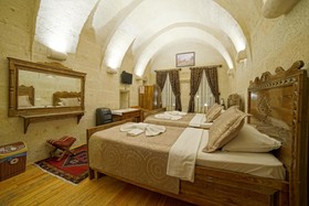 Safran Cave