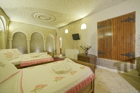 Safran Cave