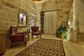 Sah Saray Cave Suites
