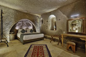Sah Saray Cave Suites