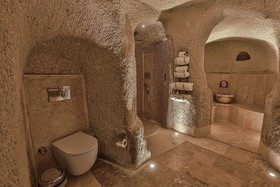 Sah Saray Cave Suites