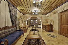 Sah Saray Cave Suites