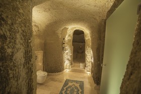 Sah Saray Cave Suites