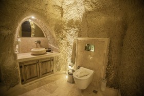 Sah Saray Cave Suites