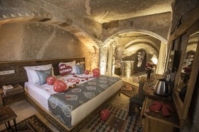 Sah Saray Cave Suites