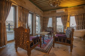 Sah Saray Cave Suites