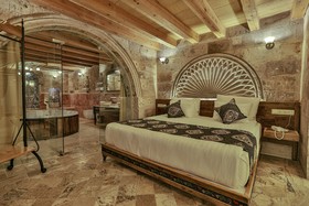 Sah Saray Cave Suites