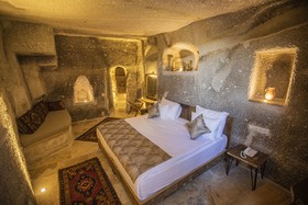 Sah Saray Cave Suites