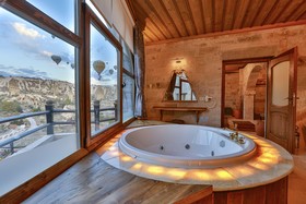 Sah Saray Cave Suites