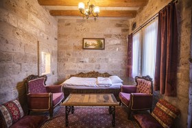 Sah Saray Cave Suites