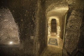 Sah Saray Cave Suites