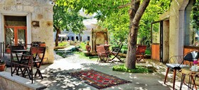 Sarnich Cave Suites