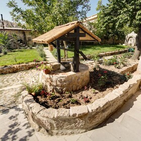 Sarnich Cave Suites