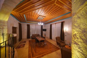 Secret Hill Cave Suites