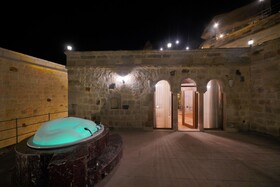 Secret Hill Cave Suites