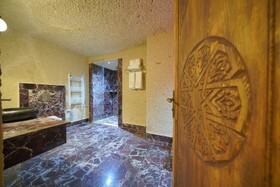 Secret Hill Cave Suites