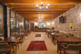 Secret Hill Cave Suites