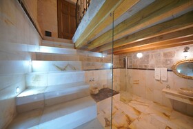 Secret Hill Cave Suites