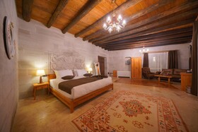 Secret Hill Cave Suites
