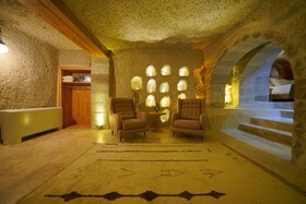 Secret Hill Cave Suites