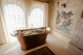 Sultan Cave Suites