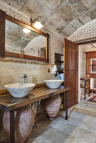 Sultan Cave Suites