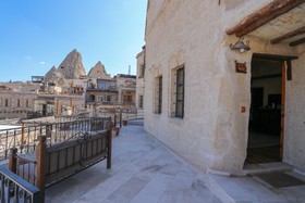 Sultan Cave Suites