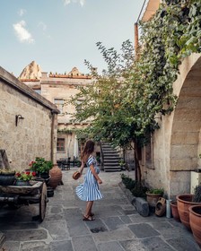 Sultan Cave Suites