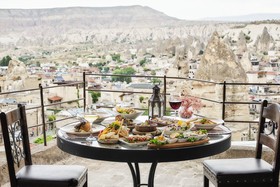 Sultan Cave Suites