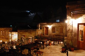 Sultan Cave Suites