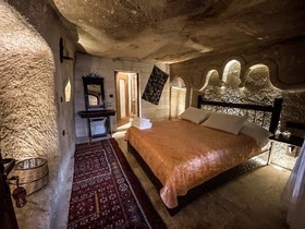 Takunya Cave Hotel