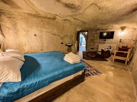 Takunya Cave Hotel