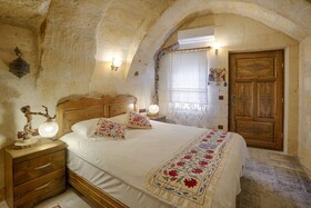 The Tulip Cave Suites