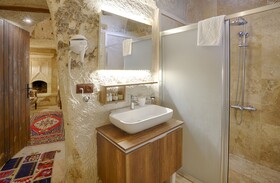 The Tulip Cave Suites