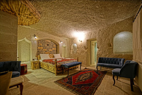 Zeus Cave Suites
