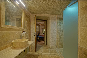 Zeus Cave Suites