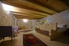 Zeus Cave Suites