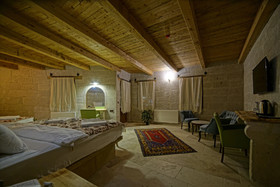 Zeus Cave Suites
