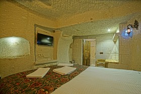 Zeus Cave Suites