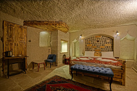 Zeus Cave Suites