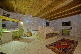 Zeus Cave Suites