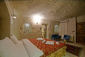Zeus Cave Suites