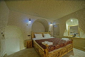 Zeus Cave Suites