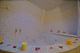 Zeus Cave Suites