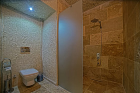 Zeus Cave Suites