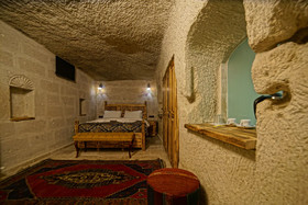 Zeus Cave Suites