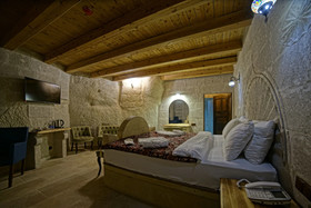 Zeus Cave Suites