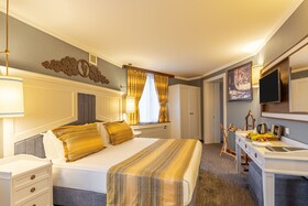 Mirada Del Lago Hotel