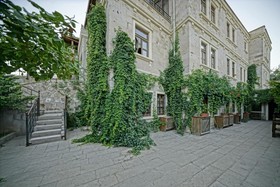 Alaturca House